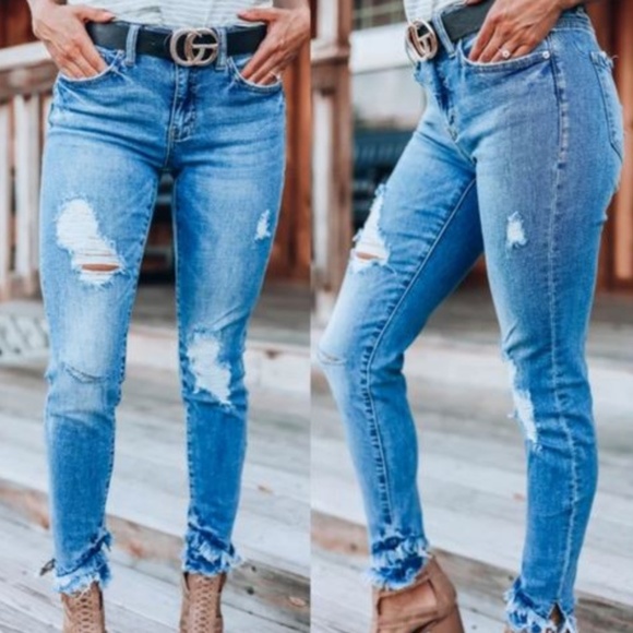 MEGAN Distressed Jeans - Picture 1 of 2